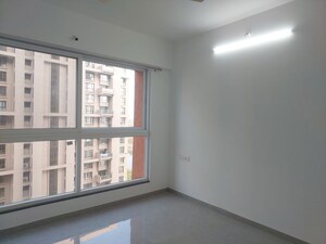 Room in 2 BHK Apartment at Zen Elite, Kharadi – for Rent
