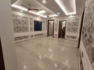 Room in 3 BHK Apartment at Raj One Good Earth, Sector 71 – for Rent