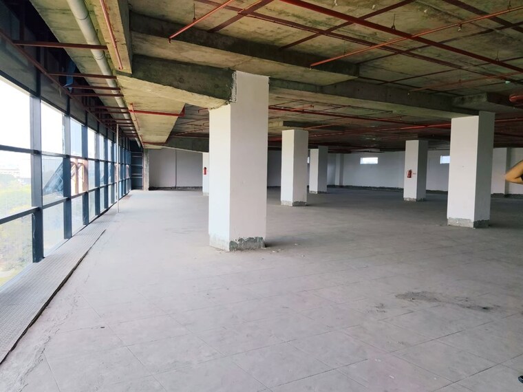  Parking, pimpri Commercial Office Space 37000 Sq.Ft. In Pimpri Pune 10759069