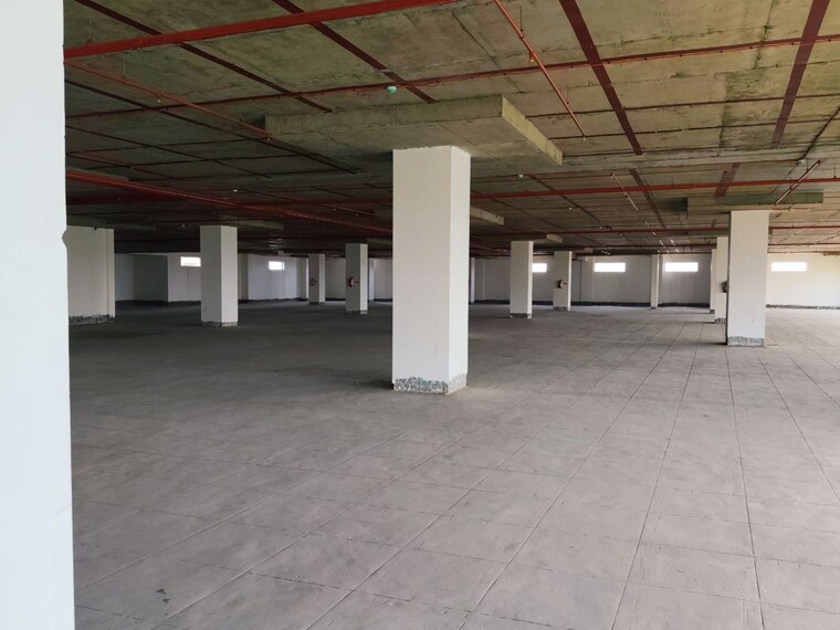  Parking, pimpri Commercial Office Space 37000 Sq.Ft. In Pimpri Pune 10759069