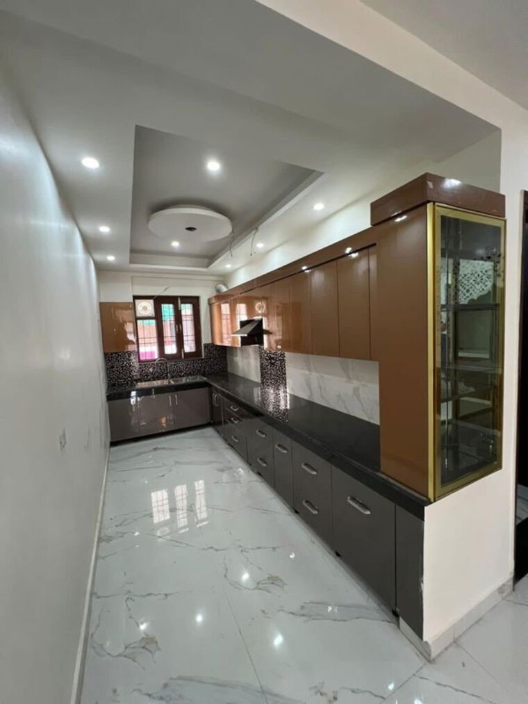 Kitchen, sector 52 3 Bedroom 120 Sq.Yd. Builder Floor In Sector 52 Gurgaon 10759116