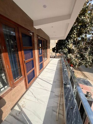 Balcony in 3 BHK Builder Floor at Sector 52 – for Rent