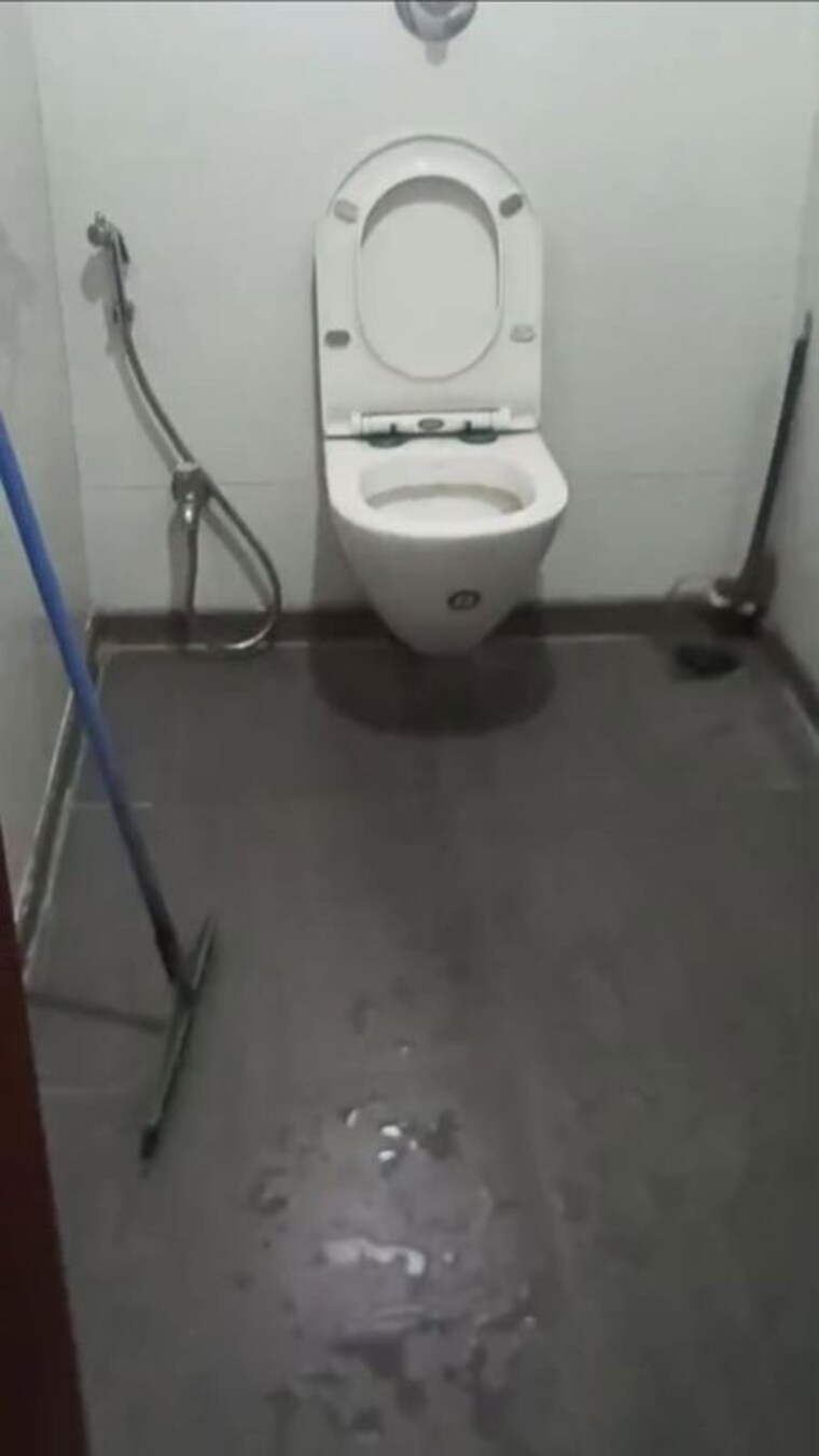 Bathroom, roha-satsang-bharti 3 Bedroom 1150 Sq.Ft. Apartment In Malad East Mumbai 10758853