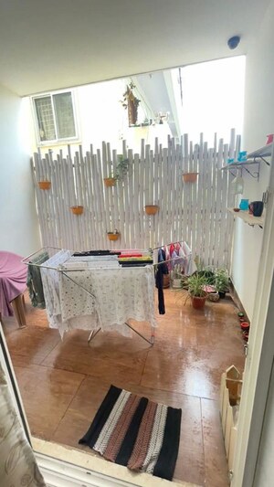 Room in 3 BHK Apartment at Dollars Colony – for Rent