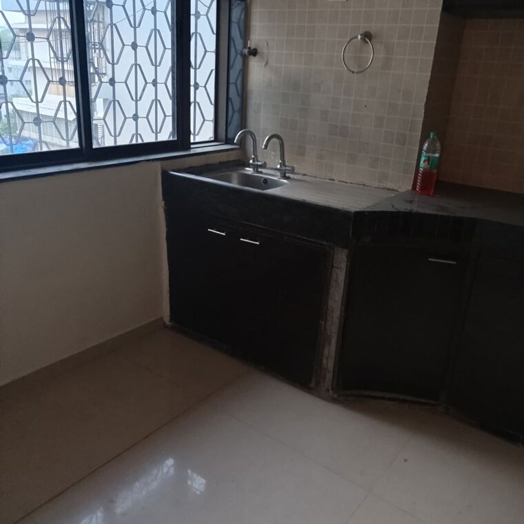 Kitchen, roop-darshani 3 Bedroom 1650 Sq.Ft. Apartment In Juhu Road Mumbai 10759122
