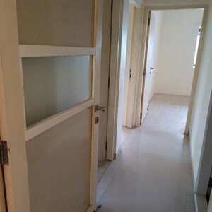 Room in 3 BHK Apartment at Roop Darshani, Juhu Road – for Rent