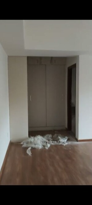 Room in 3 BHK Apartment at Godrej Air Sector 85, Sector 85 – for Rent
