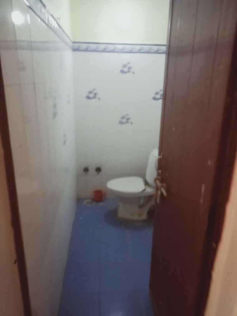 Bathroom, sector 1 6+ Bedroom 1450 Sq.Ft. Independent House In Sector 1 Lucknow 10747182