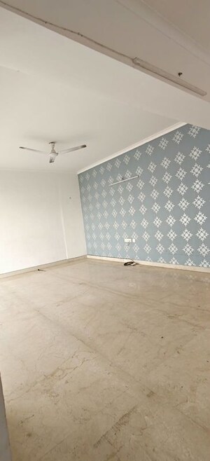 Room in 3 BHK Apartment at Chandra Panorama, Sushant Golf City – for Rent