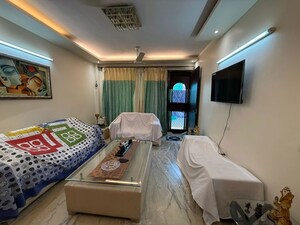 Bedroom in 3 BHK Builder Floor at Paschim Vihar – for Sale