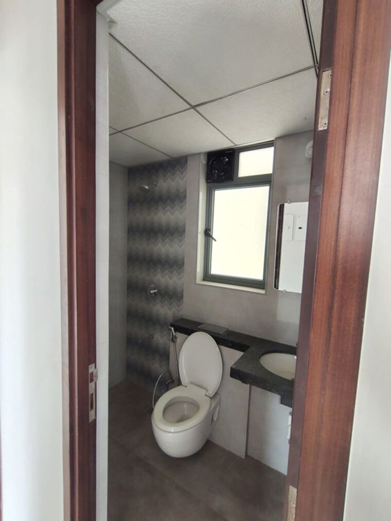 Bathroom, kalpataru-elitus 1.5 Bedroom 500 Sq.Ft. Apartment In Mulund West Mumbai 10759205