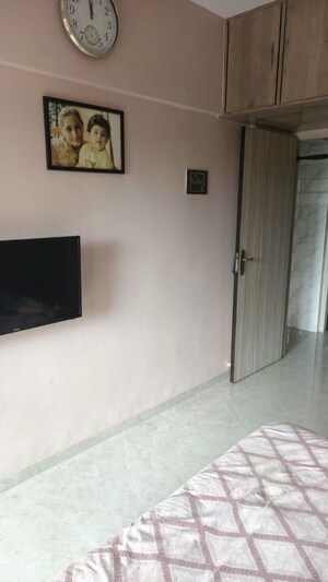 Room in 2 BHK Apartment at Holy Cross Apartment, Jogeshwari East – for Rent