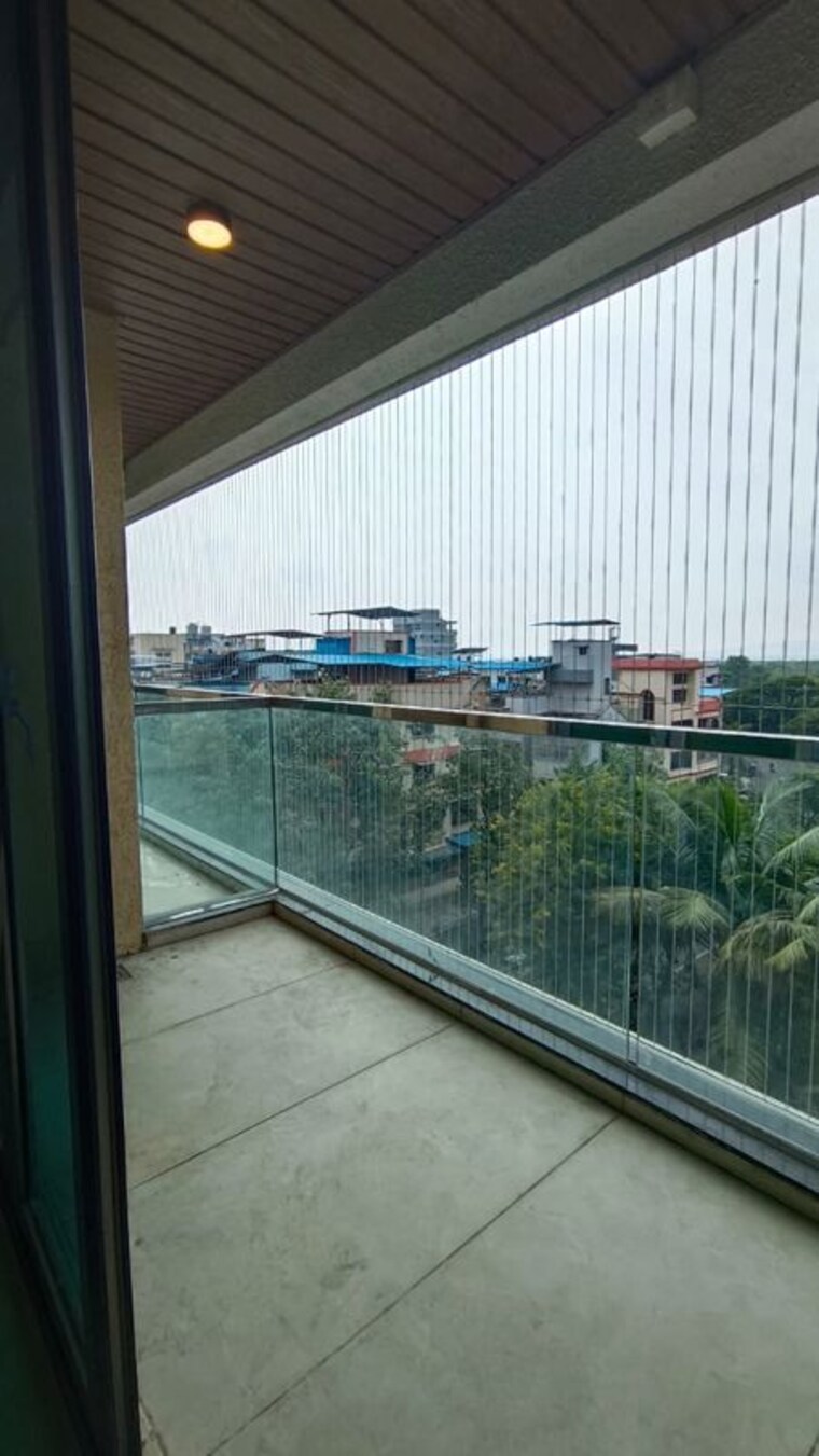 Balcony, nri-complex-phase-i 2 Bedroom 900 Sq.Ft. Apartment In Seawoods Sector 58 Navi Mumbai 10759195