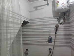 Bathroom in 2 BHK Apartment at DLF Midtown Plaza, Moti Nagar – for Rent