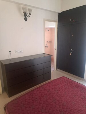 Room in 2 BHK Apartment at Jaypee Greens Aman, Sector 151 – for Rent