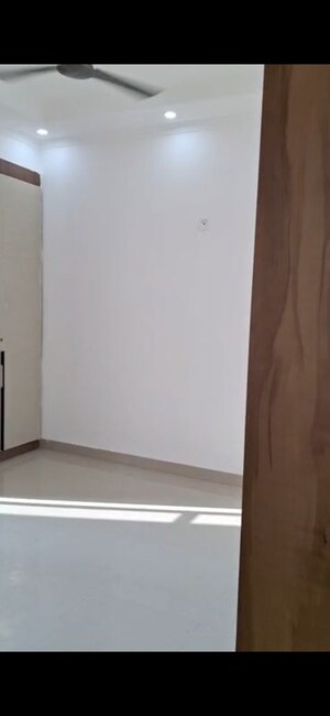 Room in 2.5 BHK Apartment at Capital Athena, Sector 1 Greater Noida – for Sale