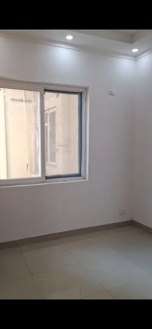 Room in 2.5 BHK Apartment at Capital Athena, Sector 1 Greater Noida – for Sale