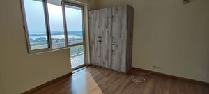 Room in 4 BHK Apartment at M3M Woodshire, Sector 107 – for Rent