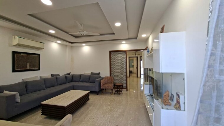 Living Room, green park 3 Bedroom 200 Sq.Yd. Builder Floor In Green Park Delhi 10759269
