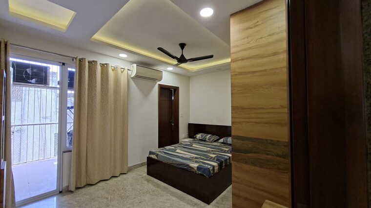 Bedroom, green park 3 Bedroom 200 Sq.Yd. Builder Floor In Green Park Delhi 10759269