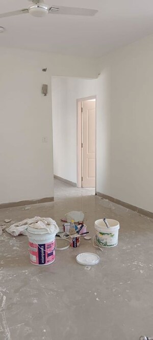 Room in 4 BHK Apartment at Dhoot Time Residency, Sector 63 – for Sale