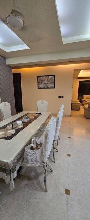 Team Area in 3 BHK Apartment at Vipul Belmonte, Sector 53 – for Sale