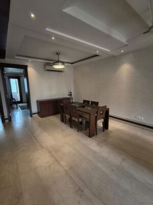 Parking in 3 BHK Builder Floor at Defence Colony – for Rent
