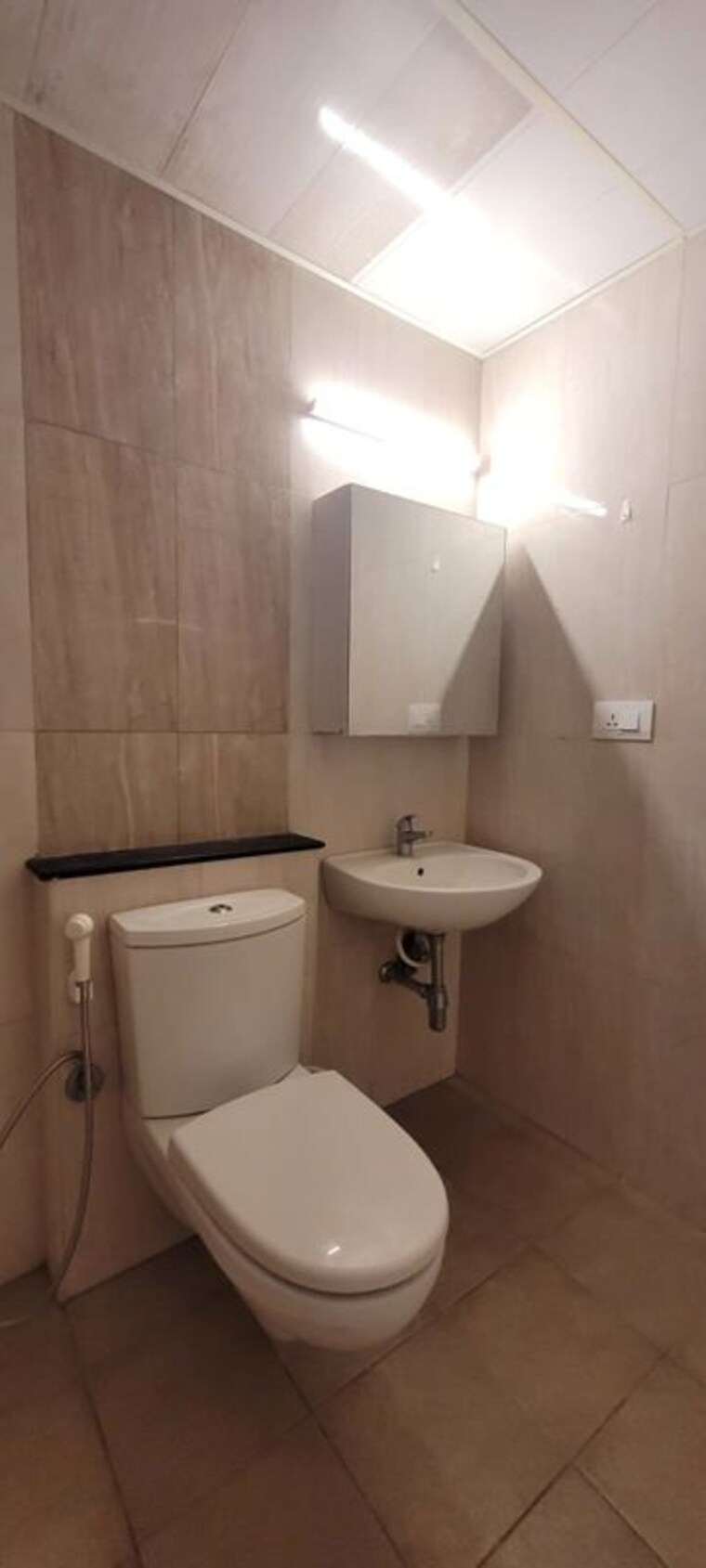Bathroom, mantri-lithos 3 Bedroom 1690 Sq.Ft. Apartment In Thanisandra Bangalore 10759283