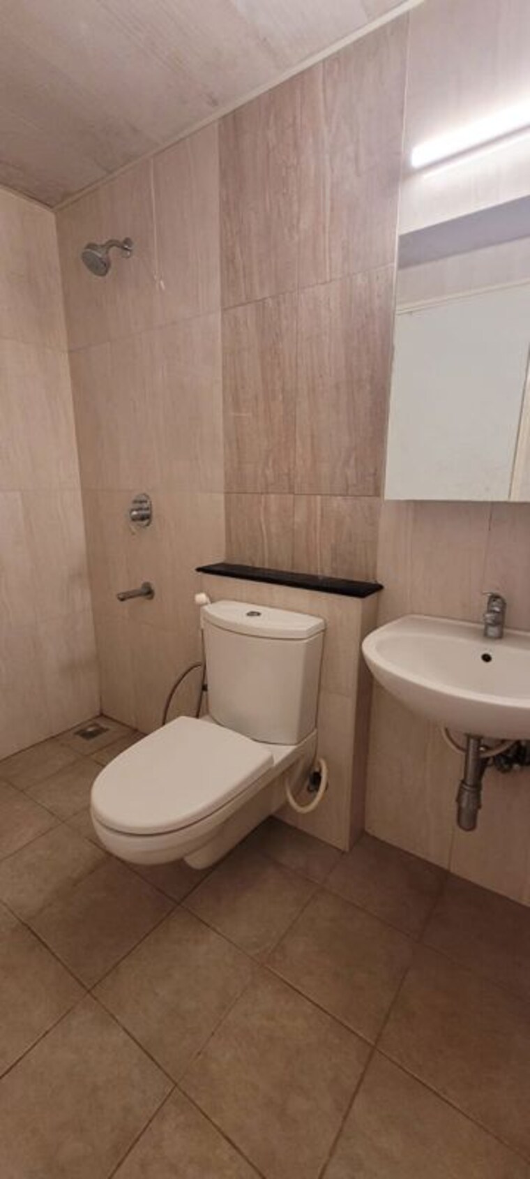 Bathroom, mantri-lithos 3 Bedroom 1690 Sq.Ft. Apartment In Thanisandra Bangalore 10759283