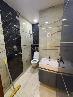 Attached Bathroom in 3 BHK Builder Floor at Mohan Garden – for Rent