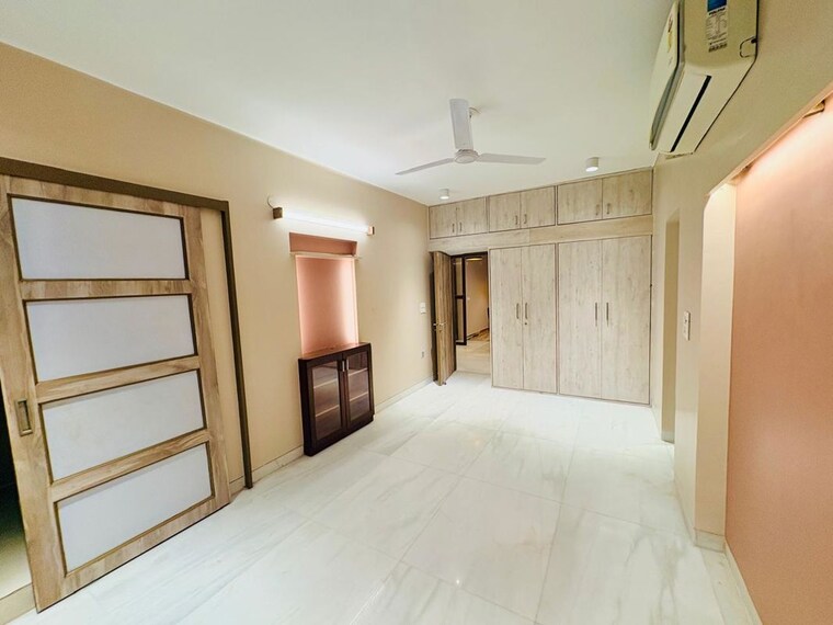 Room, vasant kunj 3 Bedroom 1800 Sq.Ft. Apartment In Vasant Kunj Delhi 10759343