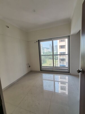 2 BHK Apartment For Rent in Raunak Residency Thane, Pokhran Road No One