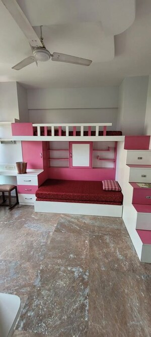 Furnished Amenities in 3 BHK Apartment at Hiranandani Meadows, Manpada – for Rent