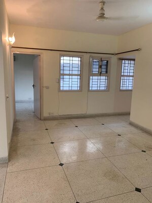 Room in 3 BHK Builder Floor at Unitech South City II, Sector 50 – for Rent
