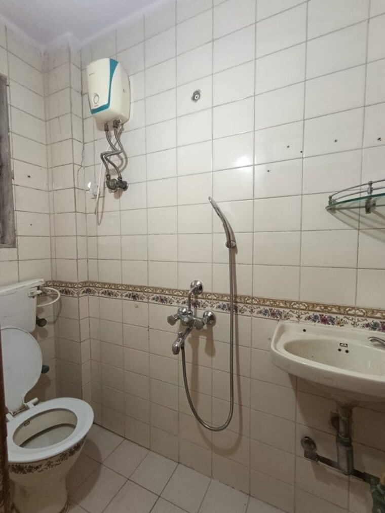 Bathroom, ravi-legend-1-chs 1 Bedroom 458 Sq.Ft. Apartment In Dahisar West Mumbai 10759396