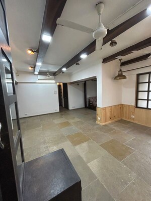 Room in 4 BHK Apartment at Siddhanchal CHS, Pawar Nagar – for Rent