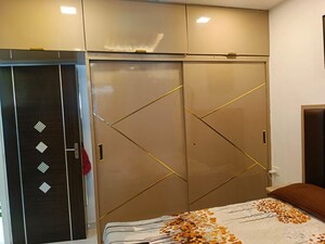 Furnished Amenities in 1 BHK Apartment at Chaitanya CHS Goregaon East, Goregaon East – for Rent