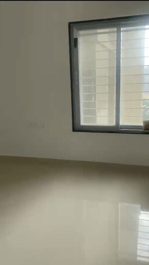 Room in 3 BHK Apartment at Raga Top Towers, Wakad – for Rent
