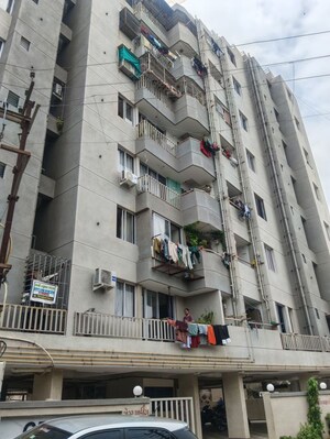  Apartment For Sale in Raiya