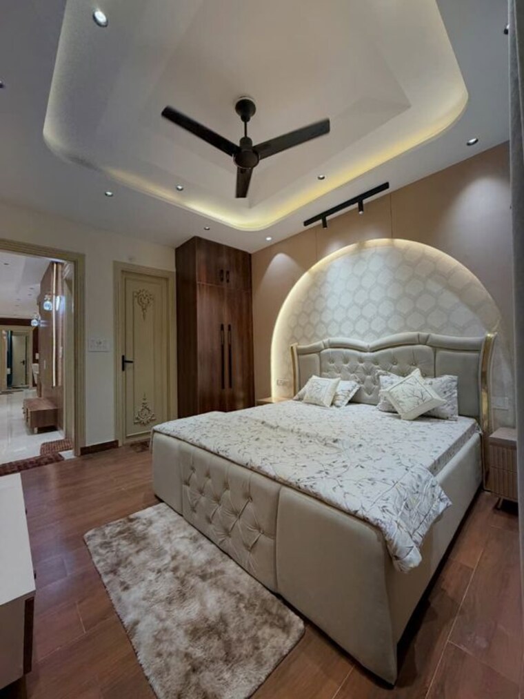 Bedroom, civil lines 6 Bedroom 450 Sq.Yd. Villa In Civil Lines Delhi 10759594
