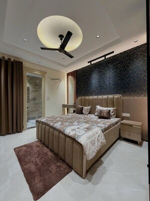 Bedroom in 6 BHK Villa at Civil Lines – for Sale
