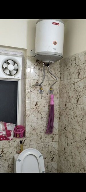 Bathroom in 2.5 BHK Apartment at Arun Vihar Sector 37, Sector 37 – for Rent