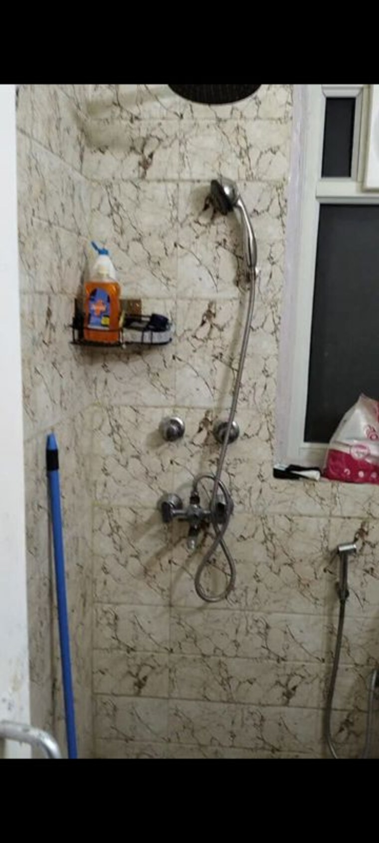 Bathroom, arun-vihar-sector-37 2.5 Bedroom 1100 Sq.Ft. Apartment In Sector 37 Noida 10759618