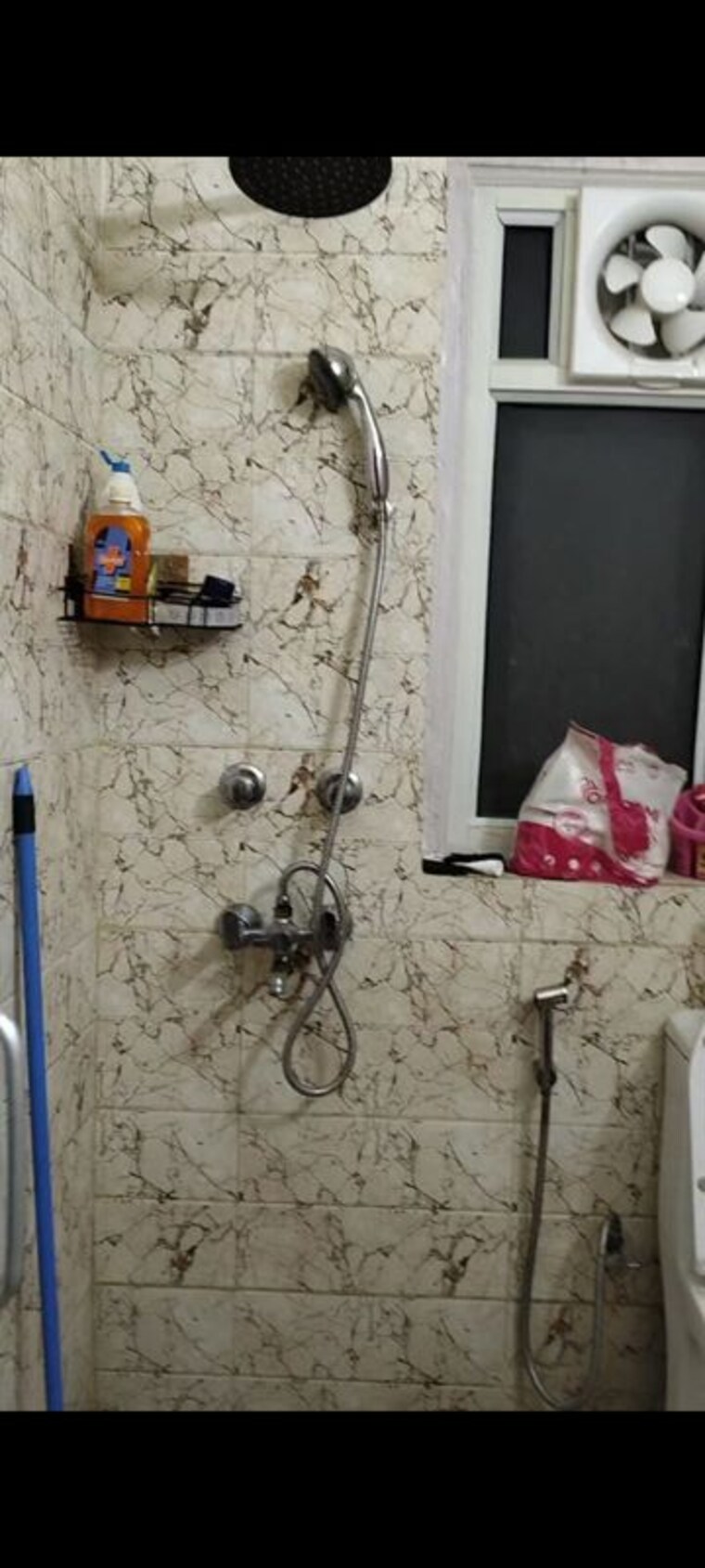 Bathroom, arun-vihar-sector-37 2.5 Bedroom 1100 Sq.Ft. Apartment In Sector 37 Noida 10759618