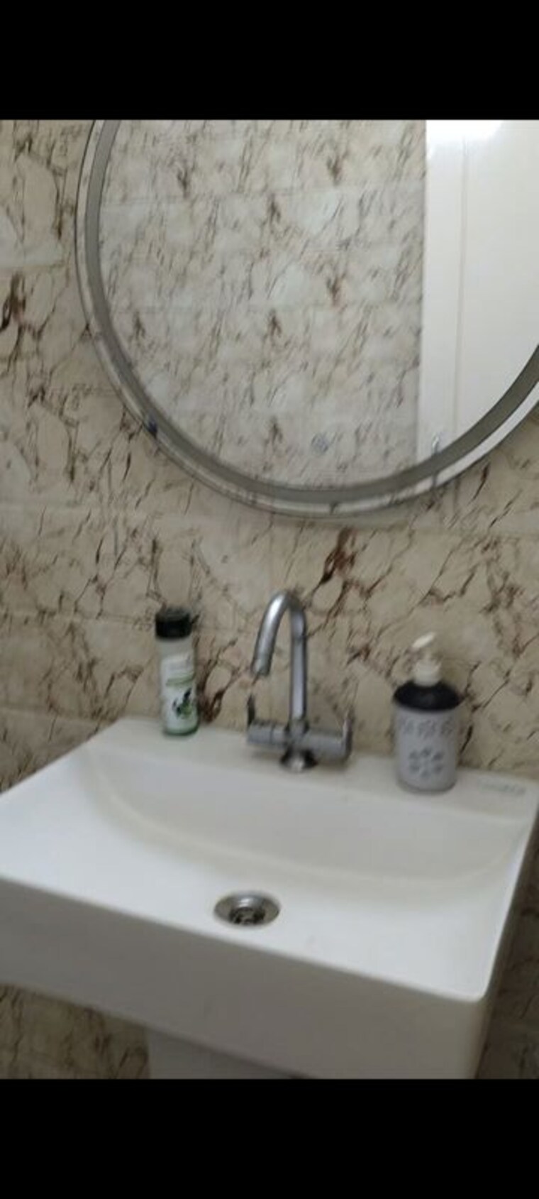 Bathroom, arun-vihar-sector-37 2.5 Bedroom 1100 Sq.Ft. Apartment In Sector 37 Noida 10759618