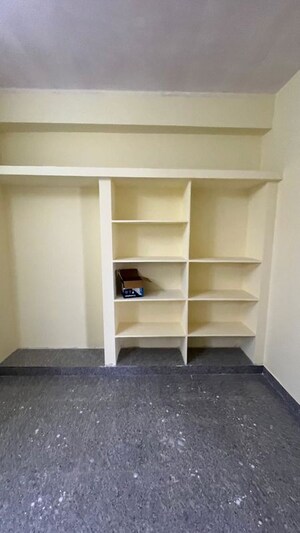 Room in 1 BHK Builder Floor at Kondapur – for Rent