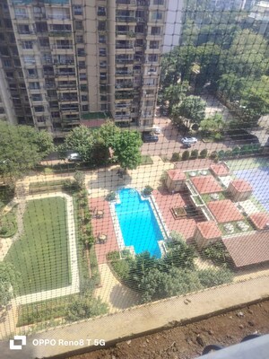 Swimming Pool in 3.5 BHK Apartment at Lokhandwala Green Acres, Andheri West – for Rent