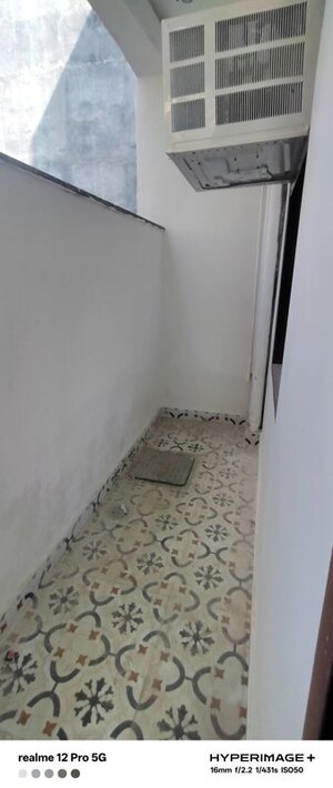 Room in 1 BHK Apartment at Vastu Apartments, Sector 55 – for Rent