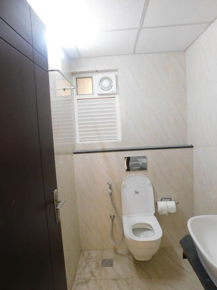 Bathroom, kothaguda 3 Bedroom 2200 Sq.Ft. Apartment In Kothaguda Hyderabad 10759898