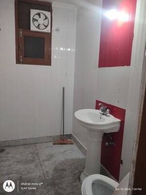 Furnished Amenities in 3 BHK Builder Floor at Mehrauli – for Rent